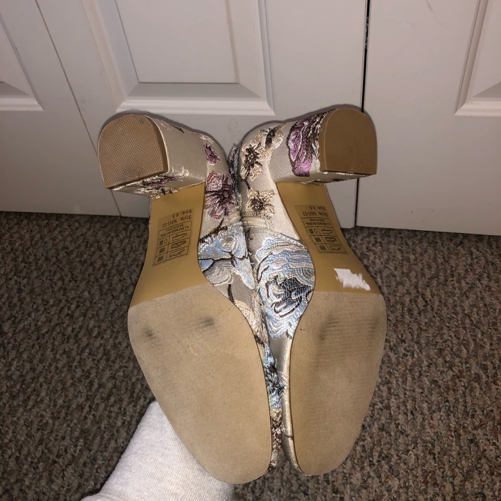 Flowered booties - Picture 4 of 5